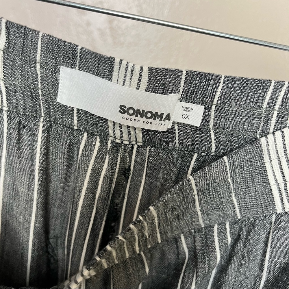 Chosse 5 Ítems For $30Sonoma goods for life women OX gray white striped shorts - Picture 10 of 16